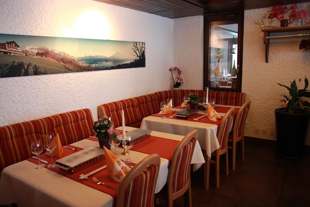 Hotel Restaurant Panorama Тун Екстер'єр фото