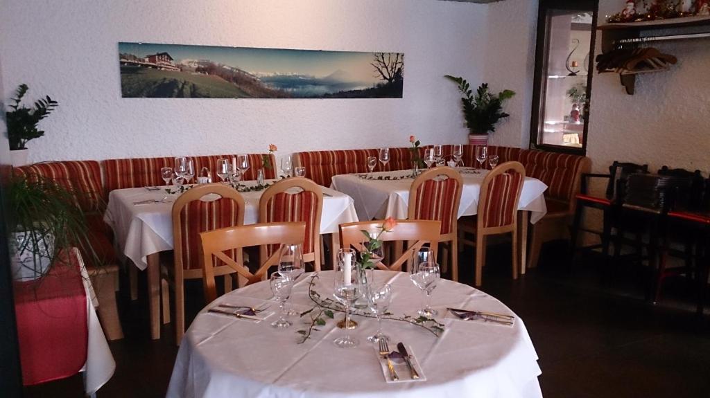 Hotel Restaurant Panorama Тун Екстер'єр фото